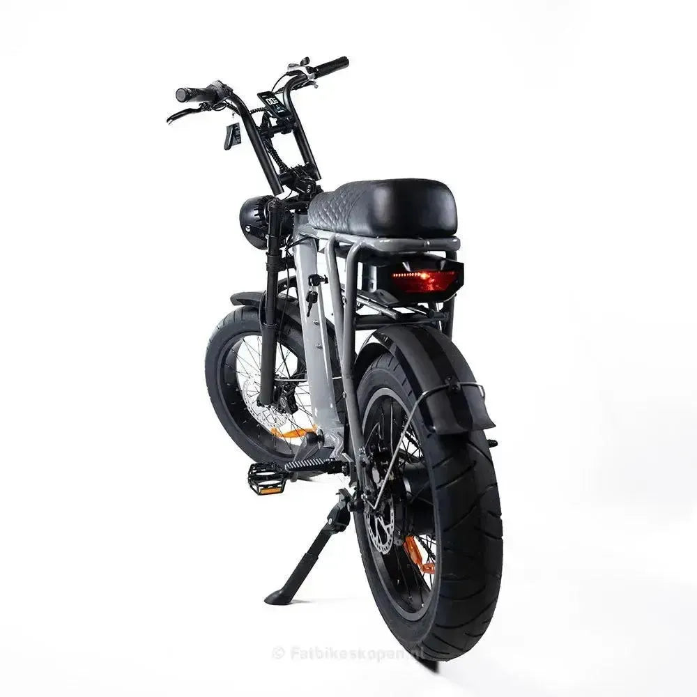 EB2 Fatbike Argent + Alarme + Repose-pieds